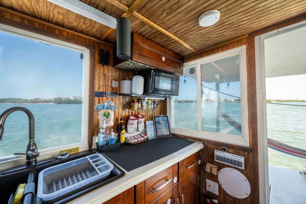 Hotel Beautiful Houseboat In Cayo Hueso Exterior foto